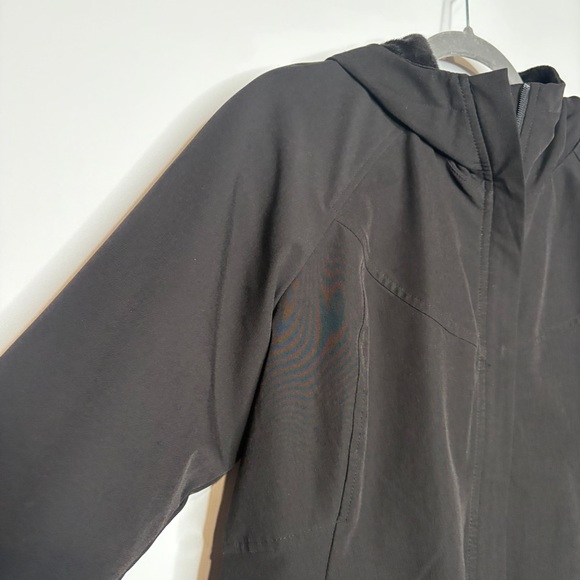 Kirkland Ladies' Full Zip Hooded Softshell Jacket in Black Size Large - Picture 2 of 9